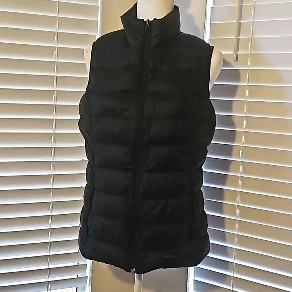 Eddie Bauer Lightweight Puffer Vest
